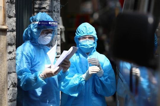 Hà Nội phát hiện 51 ca dương tính SARS-CoV-2, trong đó có 1 người làm chốt kiểm dịch