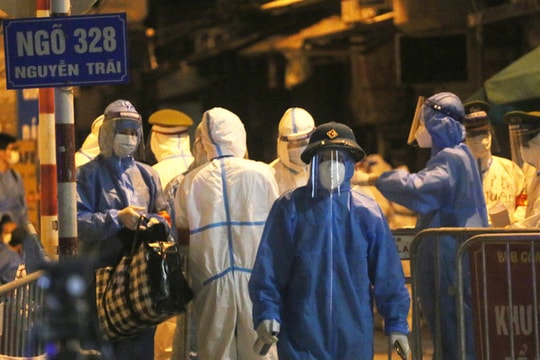 Toàn cảnh COVID-19 sáng 2/9: Hà Nội di dời khẩn 150 người dân ra khỏi "ổ dịch" Thanh Xuân Trung