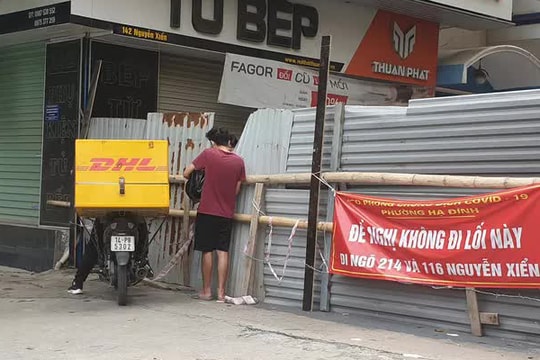 Các kiểu giao hàng xuyên chốt bất chấp các loại rào cứng kín bưng, kiên cố