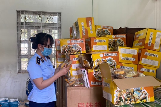 Thu giữ hàng nghìn chiếc bánh Trung thu không rõ nguồn gốc