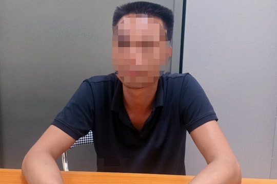 Lái xe đầu kéo tông barie vượt chốt ở Hà Nội, đâm cảnh sát giao thông