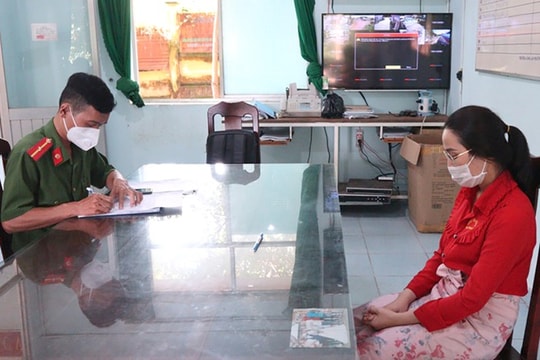 Khởi tố cô gái trẻ bán vàng trộm 2.380 chiếc nhẫn của chủ tiệm