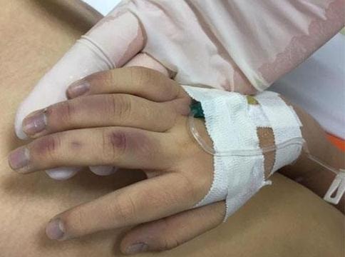 Khởi tố người bố bạo hành con gái 6 tuổi dẫn tới tử vong