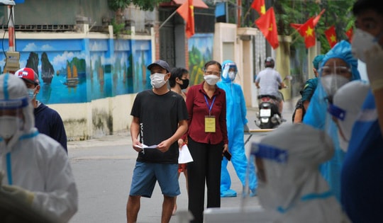 Khoa Hồi sức tích cực Bệnh viện Việt Đức có ca COVID-19 đầu tiên