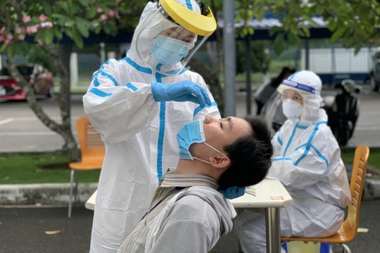 Ngày 6/10: Thêm 4.363 ca mắc mới, 10.033 bệnh nhân COVID-19 được công bố khỏi bệnh