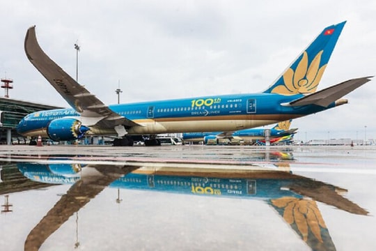 Toàn cảnh COVID-19 chiều 9/10: Mở đường bay nội địa, hành khách cần lưu ý gì?