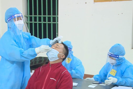 Toàn cảnh COVID-19 chiều 24/10: Phú Thọ thêm nhiều ca dương tính với SARS-Cov-2