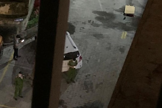 Cháu bé 3 tuổi ở Lào Cai rơi chung cư tử vong