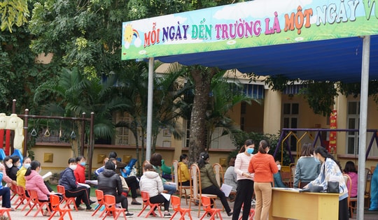 Hải Phòng: Nhiều trường cho học sinh nghỉ học khẩn cấp vì có F0