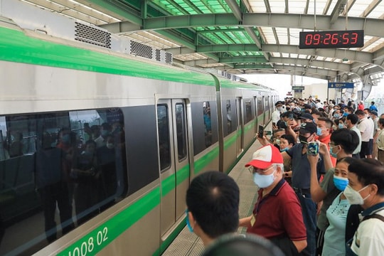 Toàn cảnh COVID-19 chiều 11/11: Hà Nội yêu cầu đảm bảo an toàn phòng dịch trên tàu Cát Linh- Hà Đông