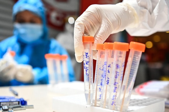 Hà Nội thêm 146 ca dương tính SARS-CoV-2, 9 quận huyện có ca cộng đồng