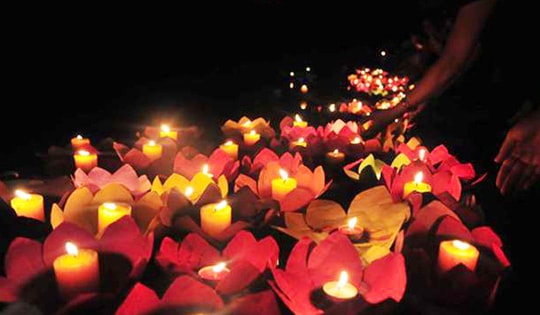 Tưởng niệm đồng bào tử vong và cán bộ, chiến sĩ hy sinh do COVID-19 tại Công viên Thống Nhất