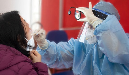 Hà Nội thí điểm điều trị F0 tại nhà, nghiên cứu cho học sinh cấp 2 đi học sau khi bao phủ vaccine