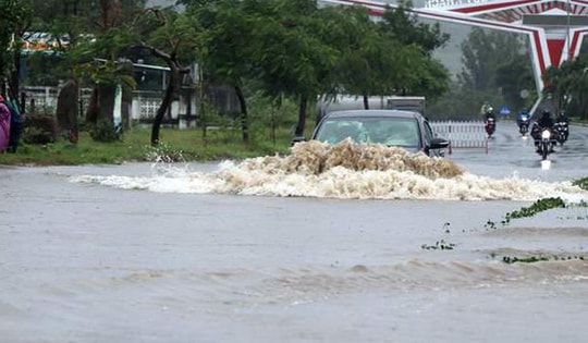 Mưa lũ khắp miền Trung, Tây Nguyên khiến 4 người chết, thiệt hại nặng nề