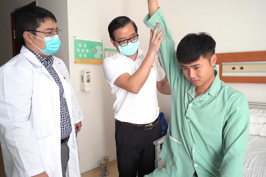 Ca phẫu thuật chấn thương vai của thủ môn Văn Toản thành công tốt đẹp