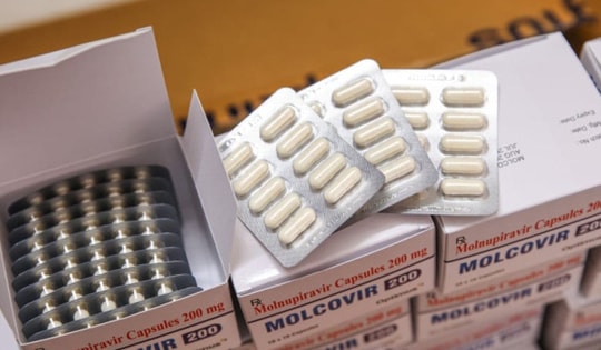 Bộ Y tế đã phân bổ 300.000 liều thuốc Molnupiravir điều trị có kiểm soát ca COVID-19 thể nhẹ tại 46 tỉnh, thành
