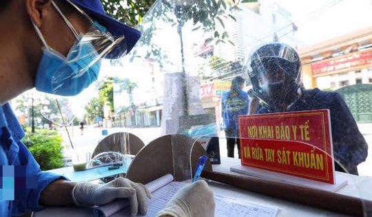 Hà Nội có 485 ca cộng đồng, quận Đống Đa, Hai Bà Trưng đã nâng cấp độ dịch từ 'vàng' lên 'cam'