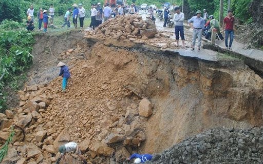 Tuyên Quang: Sạt lở đất, 3 học sinh tiểu học tử vong
