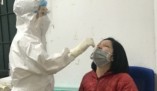 Sáng 31/12: Hơn 1,3 triệu ca COVID-19 tại Việt Nam đã khỏi; dịch diễn biến phức tạp, nhiều địa phương dừng hoạt động chào đón năm mới