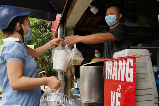 Hà Nội: Thêm 3 quận, huyện "vùng cam" dừng bán hàng ăn uống tại chỗ