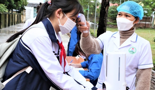 Hà Nội: Thêm 1 quận ở cấp độ 3, học sinh lại dừng học trực tiếp