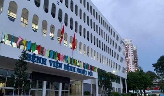 Cụ bà 82 tuổi từ Mỹ nhập cảnh vào TP.HCM nhiễm biến chủng Omicron