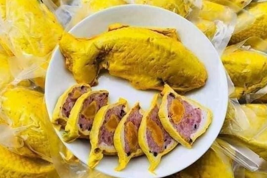 Chả đúc hình chép vàng cúng ông Công ông Táo, bán lẻ cũng ‘chốt’ vài chục con mỗi ngày