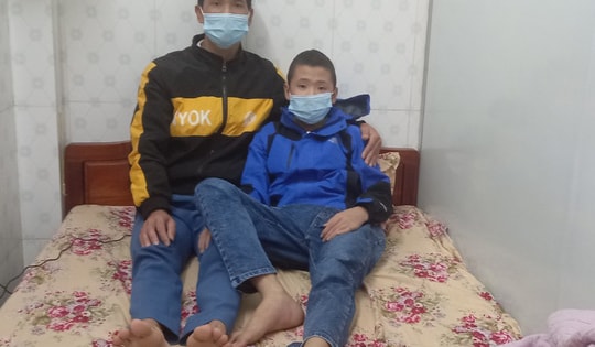 Gia cảnh khốn khó của gia đình hai ông cháu mang bệnh ung thư