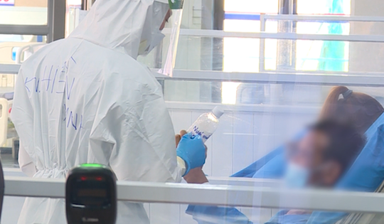 Hà Nội thêm 2.884 ca, cảnh báo sau Tết, ca mắc có thể cao hơn 3.000 F0/ngày