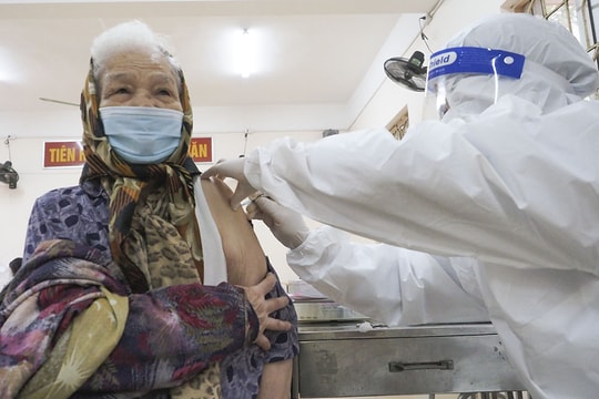 Chiều 29/1: Việt Nam tiếp nhận gần 212 triệu liều vaccine phòng COVID-19; người dân về quê ăn Tết cần liên hệ y tế địa phương khi nào?