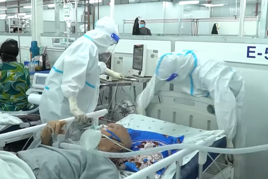 Hà Nội - Ngày trở về của những "chiến binh" trong cuộc chiến với COVID-19