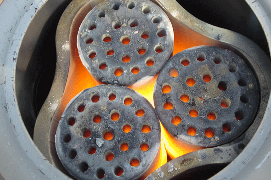 Những tai nạn thương tâm do đốt than, củi để sưởi ấm trong mùa lạnh 