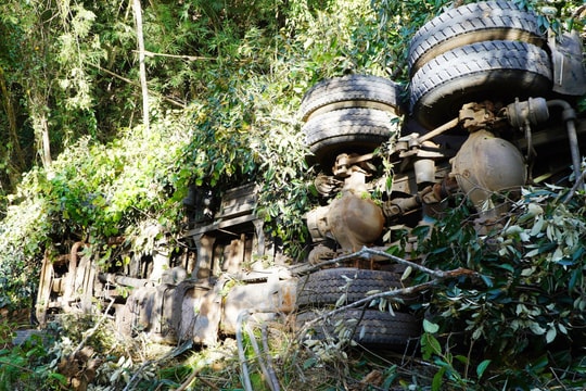 Hiện trường vụ tai nạn khiến 6 người chết ở Gia Lai