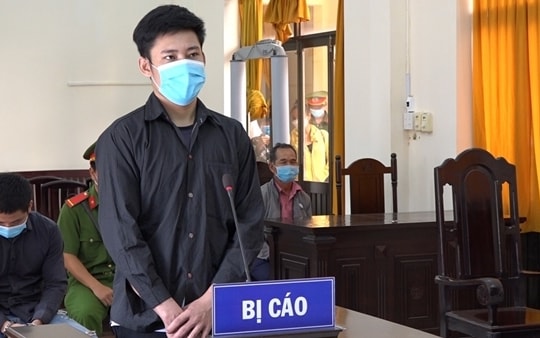 Mâu thuẫn trên mạng xã hội, nam thanh niên đâm bạn tử vong