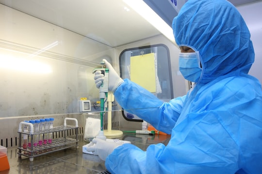 Sáng 18/3: Hơn 4.400 ca COVID-19 nặng đang điều trị; Xử lý rác thải của F0 cách ly tại nhà thế nào?