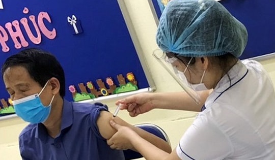 Hà Nội thêm hơn 8.100 ca mới, cứ 5 người có 1 người đã nhiễm COVID-19