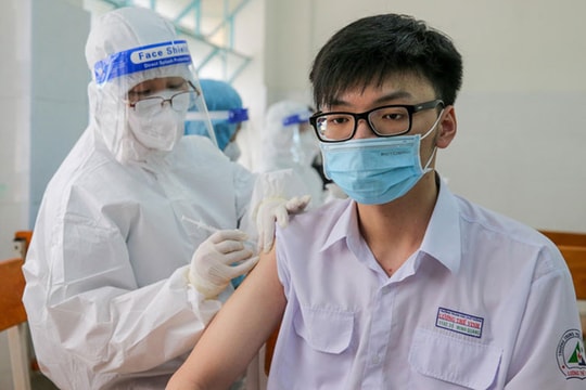 Bộ Y tế: Chú trọng an toàn trong chiến dịch tiêm vaccine COVID-19 cho trẻ