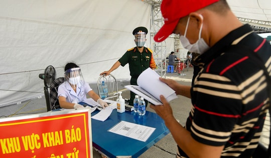 Việt Nam sẽ bỏ khai báo y tế nội địa