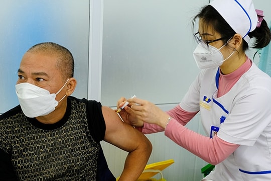 Sáng 1/5: Những loại vaccine phòng COVID-19 nào sẽ tiêm mũi 4 ở nước ta?
