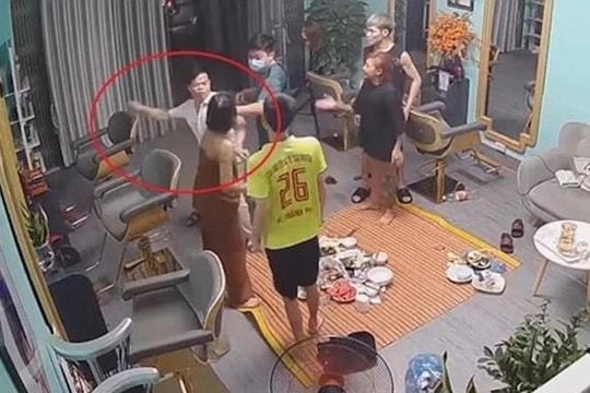 Vụ Phó trưởng công an phường đánh phụ nữ ở Cao Bằng: Có xử lý hình sự hay không?