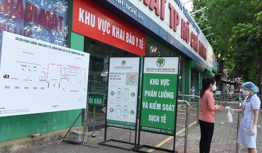 Việt Nam chính thức dừng khai báo y tế nội địa