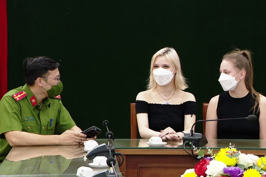 Tài xế cướp điện thoại của 2 nữ du khách người Nga đối diện với hình phạt nào?