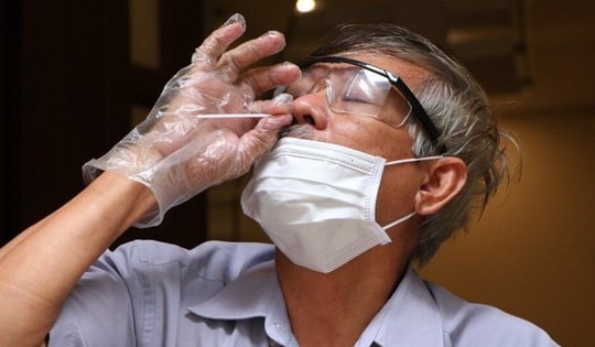 Hà Nội phát hiện 673 người mắc COVID-19, còn 234 ca điều trị tại viện