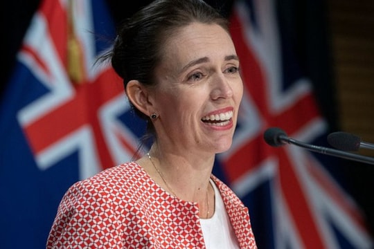 Thủ tướng New Zealand mắc COVID-19