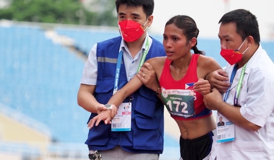 'Chiến sĩ áo trắng' - người hỗ trợ thầm lặng tại SEA Games 31