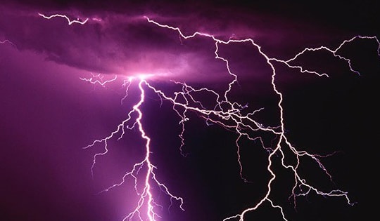 Quảng Trị: 2 người bị sét đánh, điện giật tử vong thương tâm