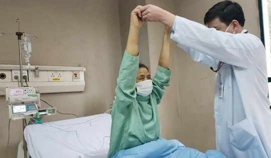 Sáng 28/5: Bộ Y tế hướng dẫn cách 'thoát' khỏi vấn đề về giọng nói và ho dai dẳng hậu COVID-19