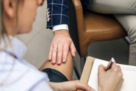 3 hình thức được xem là quấy rối tình dục tại nơi làm việc