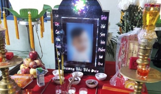 Vụ bé trai 18 tháng tuổi tử vong nghi bị bạo hành: Bắt tạm giam cha dượng