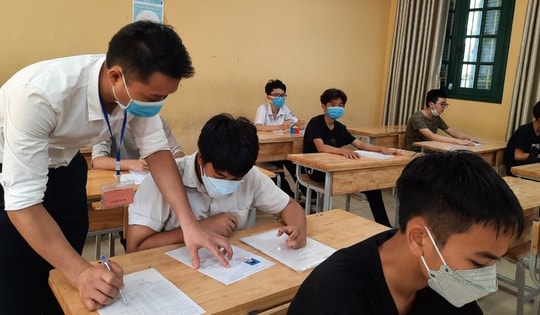 Hơn 100.000 thí sinh Thủ đô làm thủ tục dự thi nghiêm túc, an toàn phòng dịch